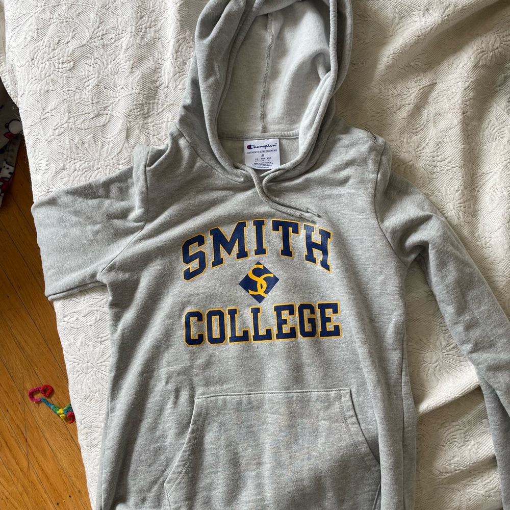 Smith college hoodie with front muffler pocket